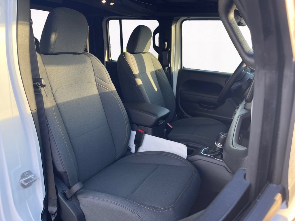 New 2026 Jeep Gladiator Sport AWD/4WD image 15