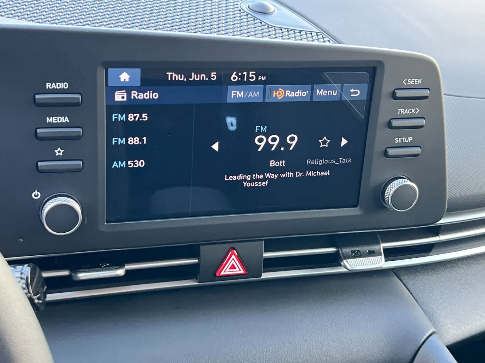 New 2025 Hyundai Elantra Blue FWD image 17