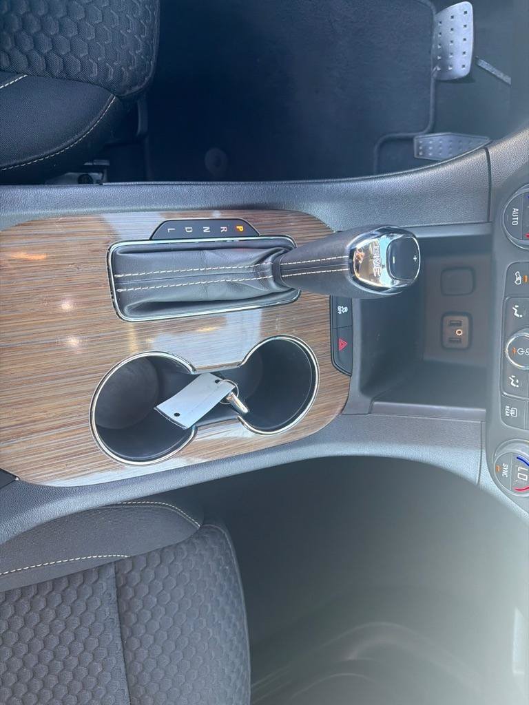 Used 2019 GMC Acadia SLE FWD image 23