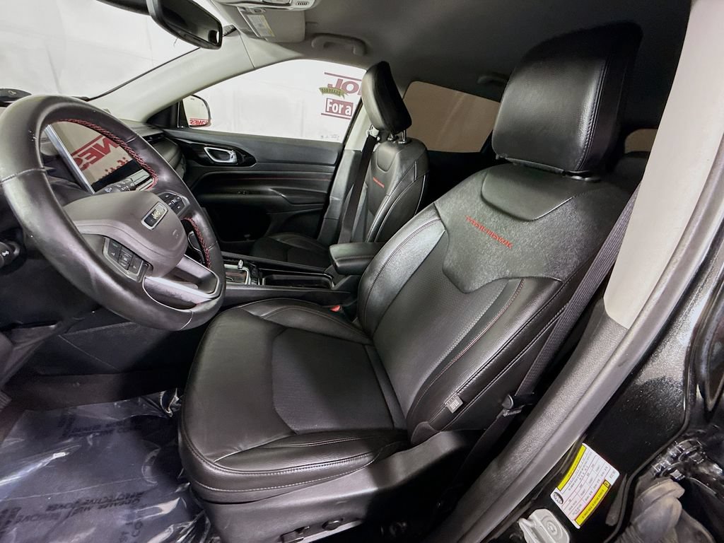 Used 2022 Jeep Compass Trailhawk w/ Trailhawk Convenience Group AWD/4WD image 24