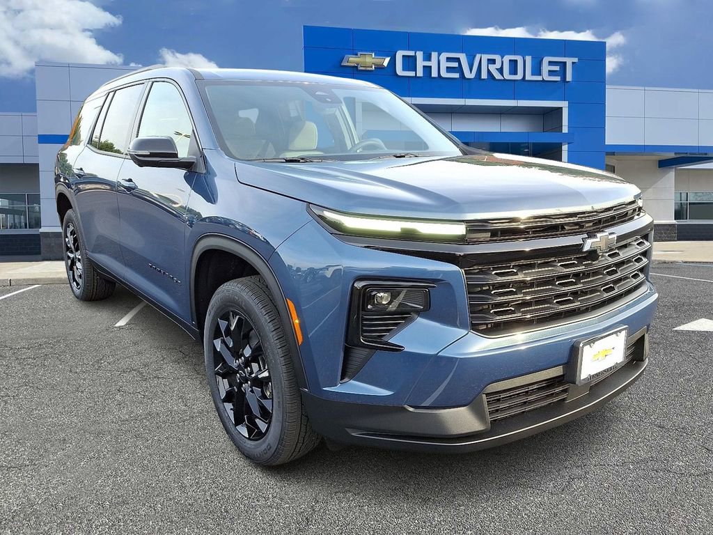 New 2026 Chevrolet Traverse LT image 2