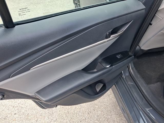 Used 2026 Toyota Camry SE FWD image 9