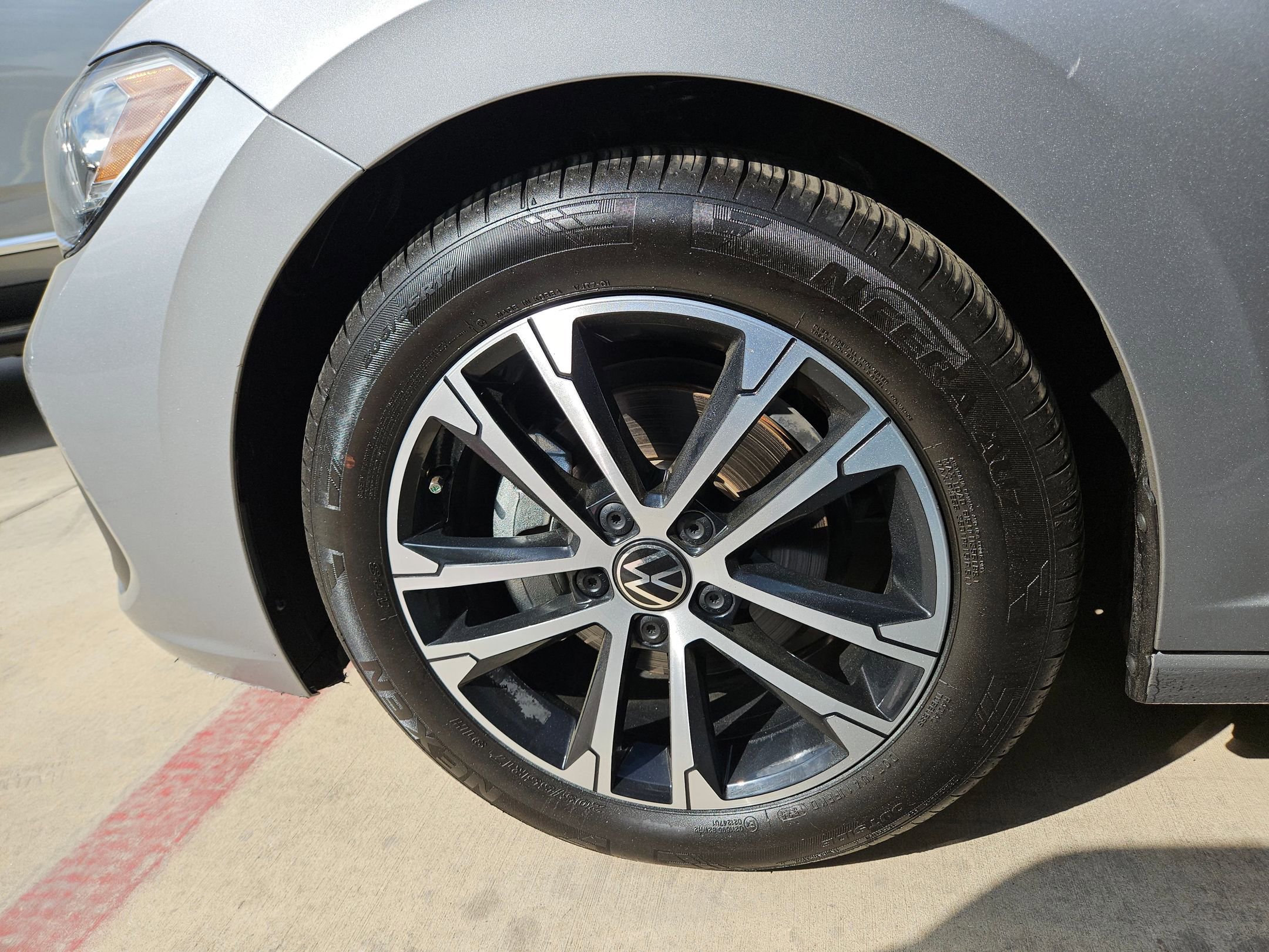 Used 2024 Volkswagen Jetta Sport image 10