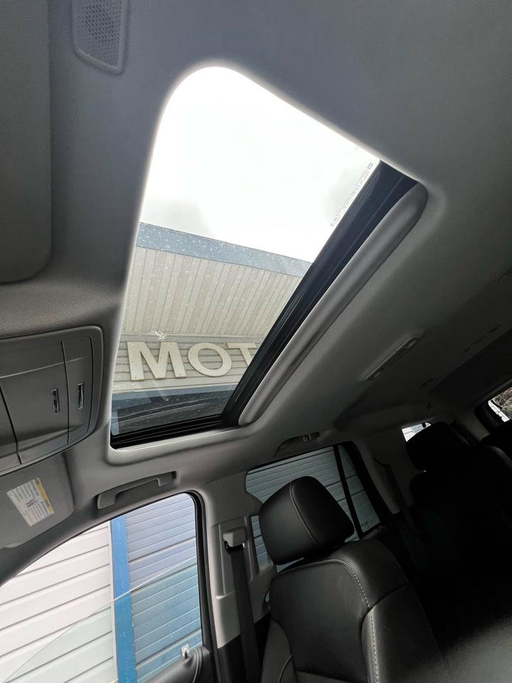 Used 2020 Chevrolet Tahoe Premier AWD/4WD image 31