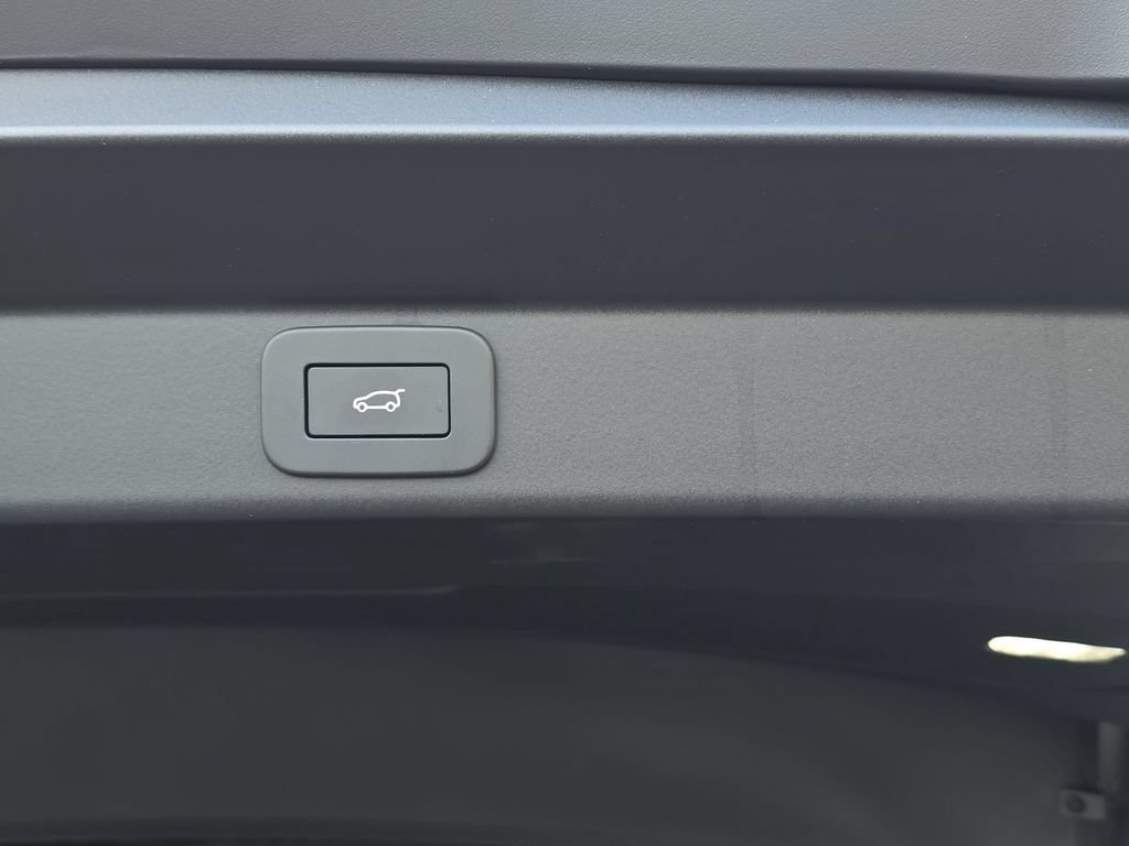 New 2026 Land Rover Range Rover Sport Dynamic SE AWD/4WD image 13