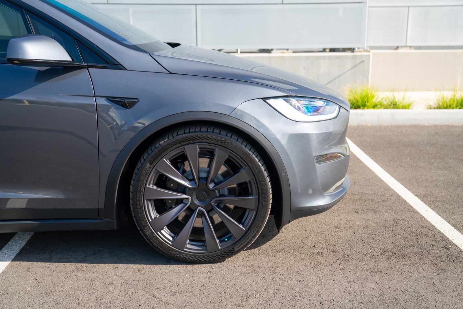 Used 2022 Tesla Model X Plaid AWD/4WD image 9