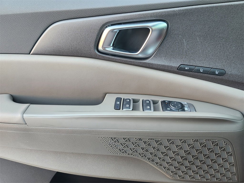 New 2026 Kia Carnival EX image 16