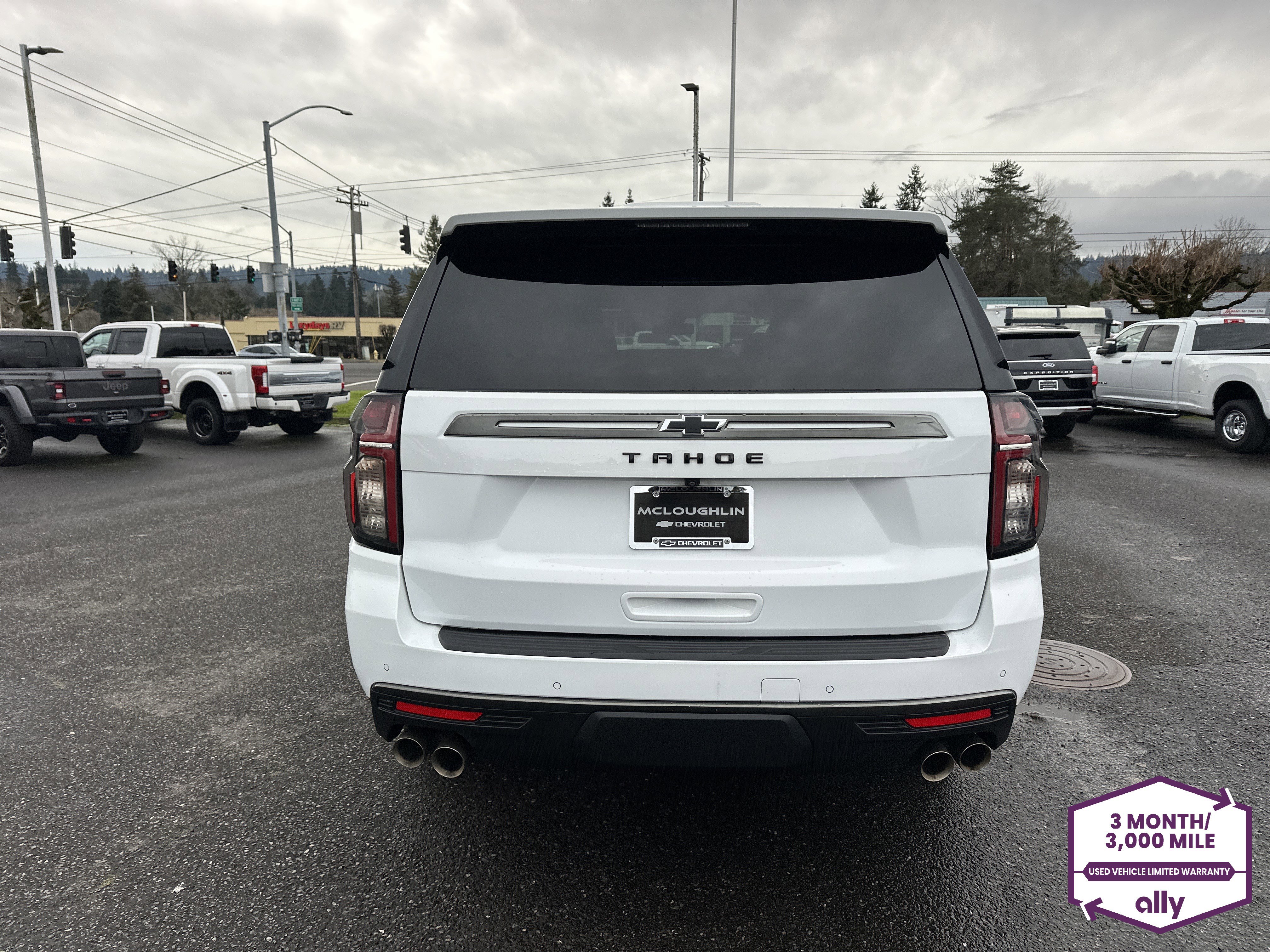Used 2022 Chevrolet Tahoe Z71 w/ Z71 Off-Road Package image 4