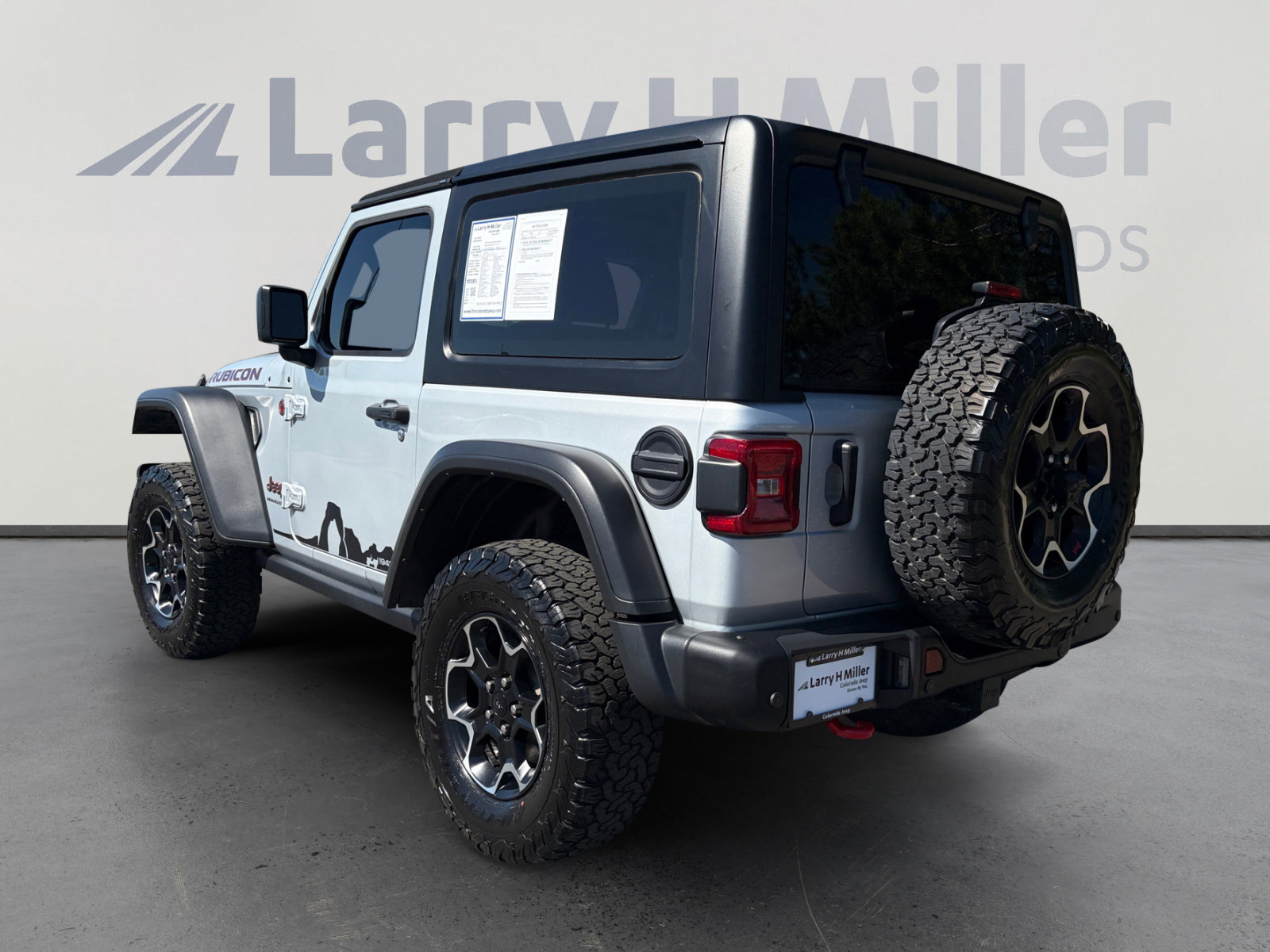 Used 2023 Jeep Wrangler Rubicon w/ Steel Bumper Group AWD/4WD image 3
