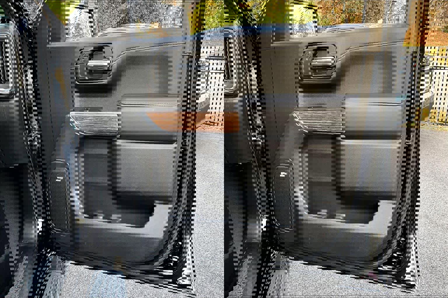 Used 2019 Chevrolet Silverado 1500 High Country w/ High Country Premium Package image 43