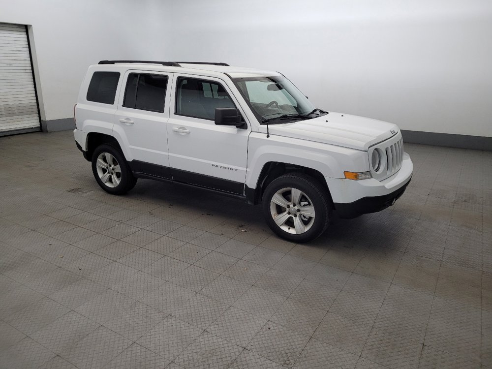 Used 2017 Jeep Patriot Latitude FWD image 11