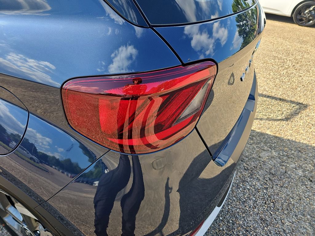 New 2026 Hyundai Venue SEL FWD image 36