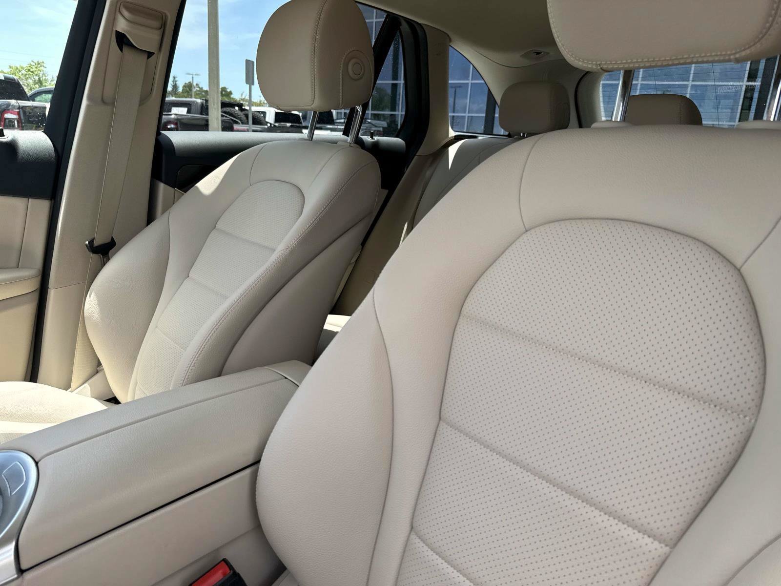 Certified 2022 Mercedes-Benz GLC 300 image 22