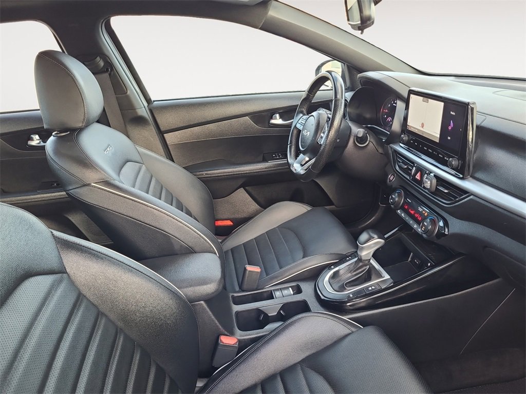 Used 2022 Kia Forte GT-Line w/ GT-Line Premium Package image 15