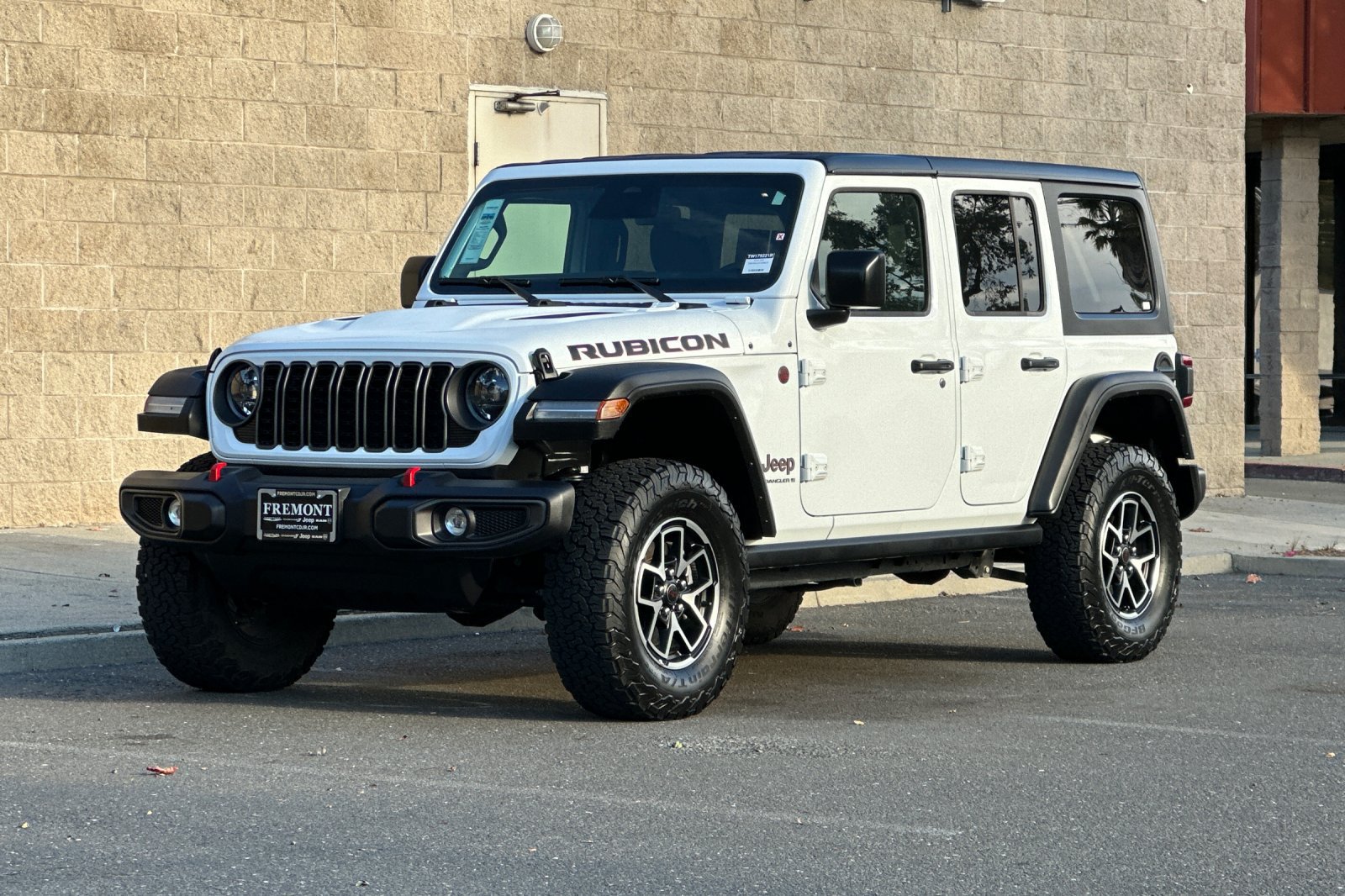 Used 2026 Jeep Wrangler Unlimited Rubicon AWD/4WD image 7
