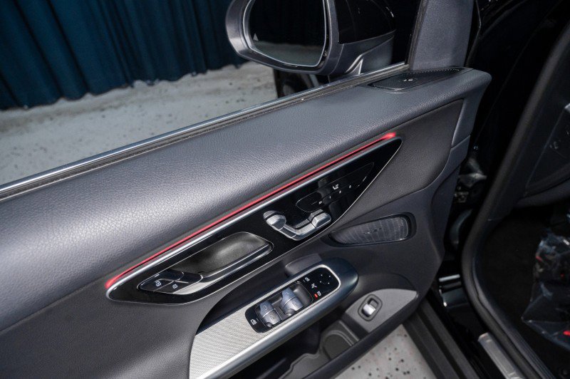 Certified 2026 Mercedes-Benz GLC 300 image 10