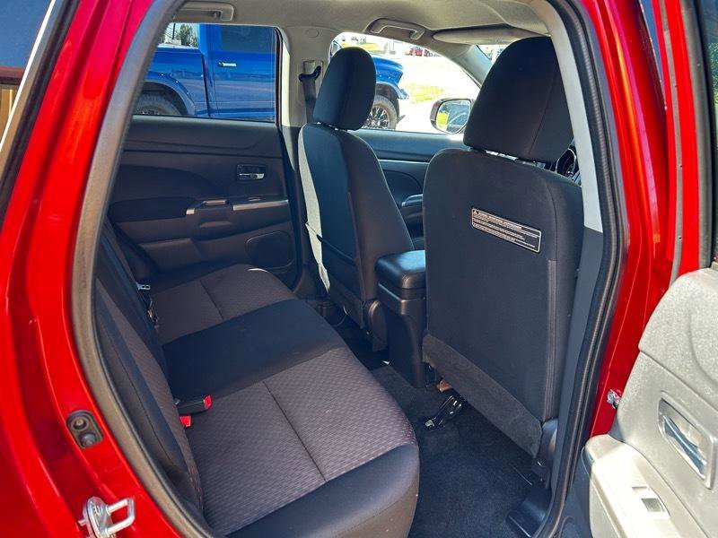 Used 2018 Mitsubishi Outlander Sport ES AWD/4WD image 13