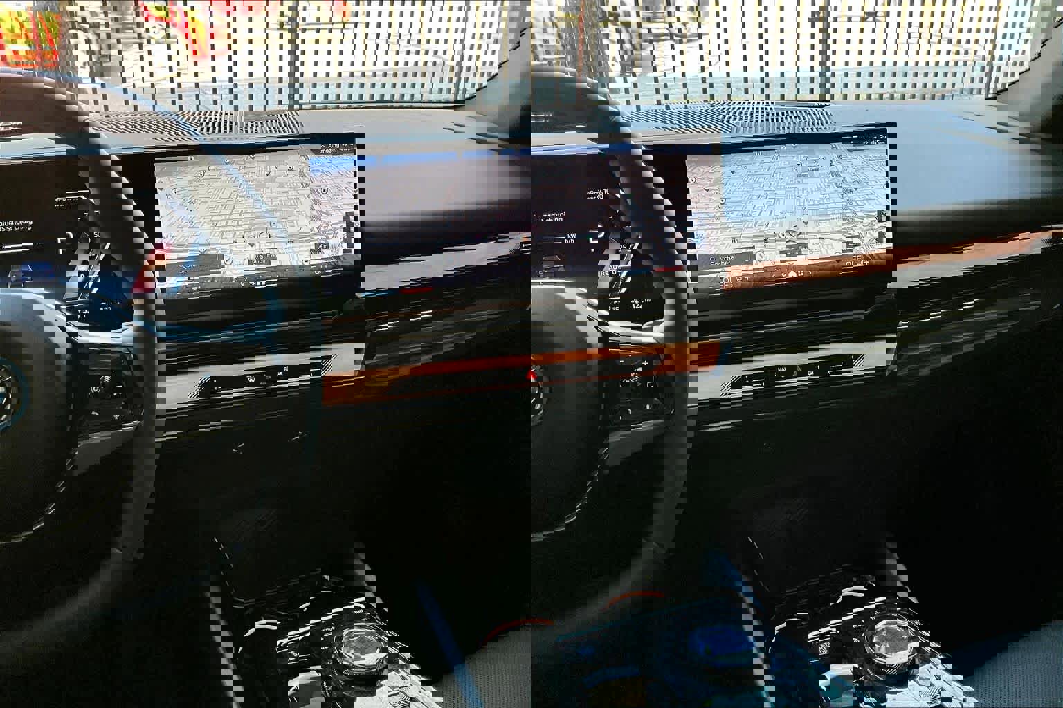 Used 2025 BMW i5 eDrive40i image 6