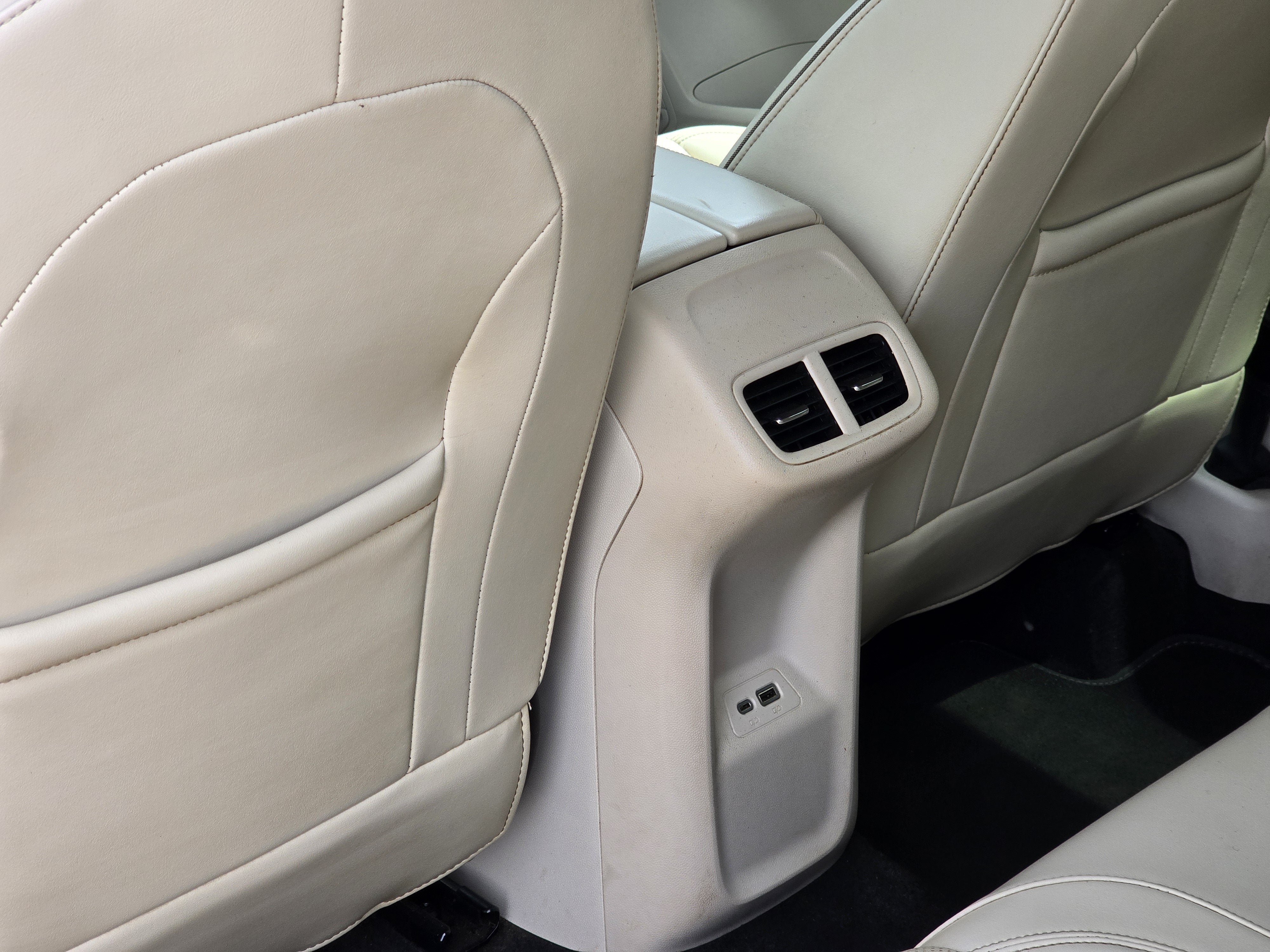Used 2023 Buick Envision Essence w/ Premium Seat Package FWD image 28