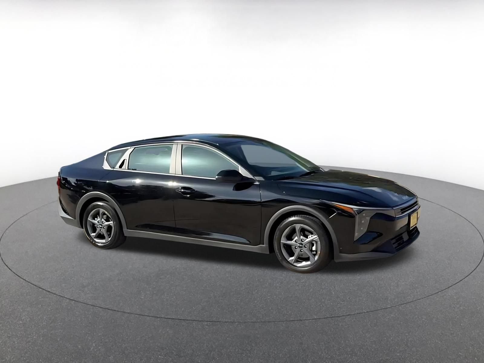 Used 2025 Kia K4 FWD image 2