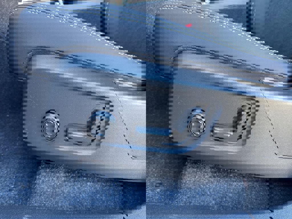 New 2026 Volvo EX40 Ultra AWD/4WD image 27