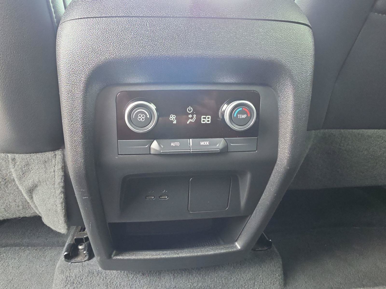 Used 2025 Buick Enclave Preferred AWD/4WD image 21