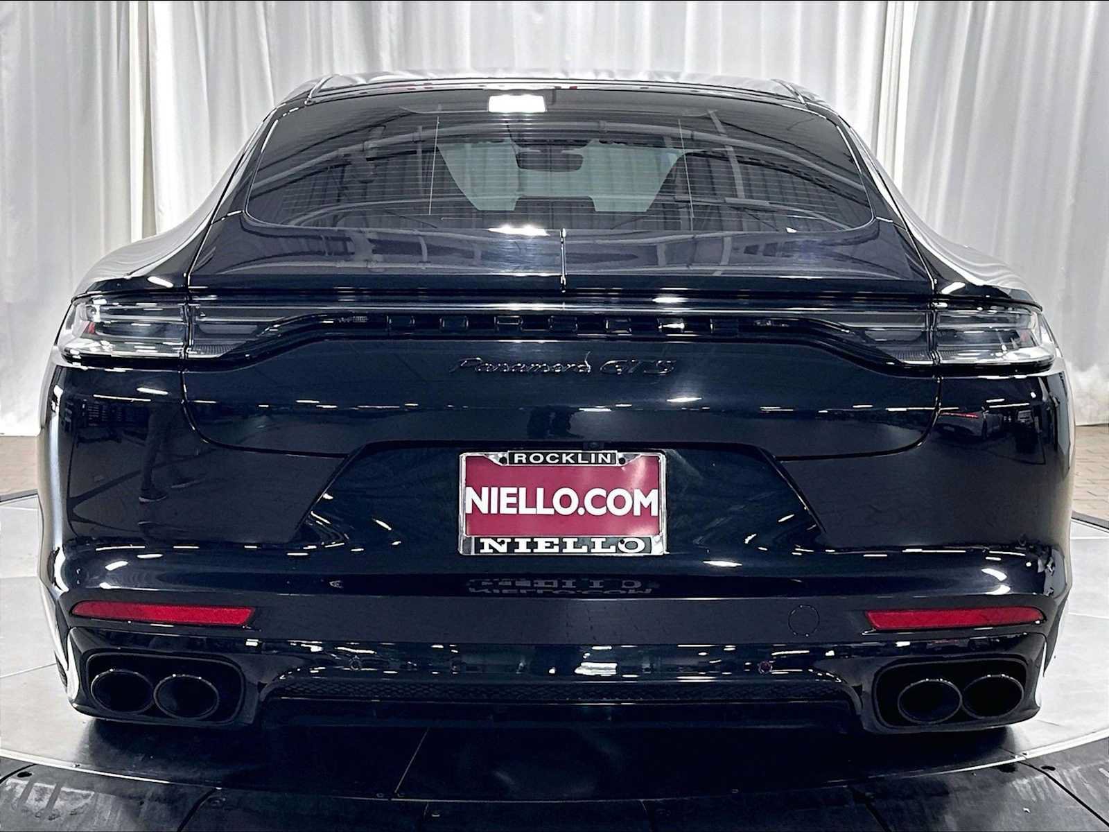 Used 2022 Porsche Panamera GTS AWD/4WD image 8
