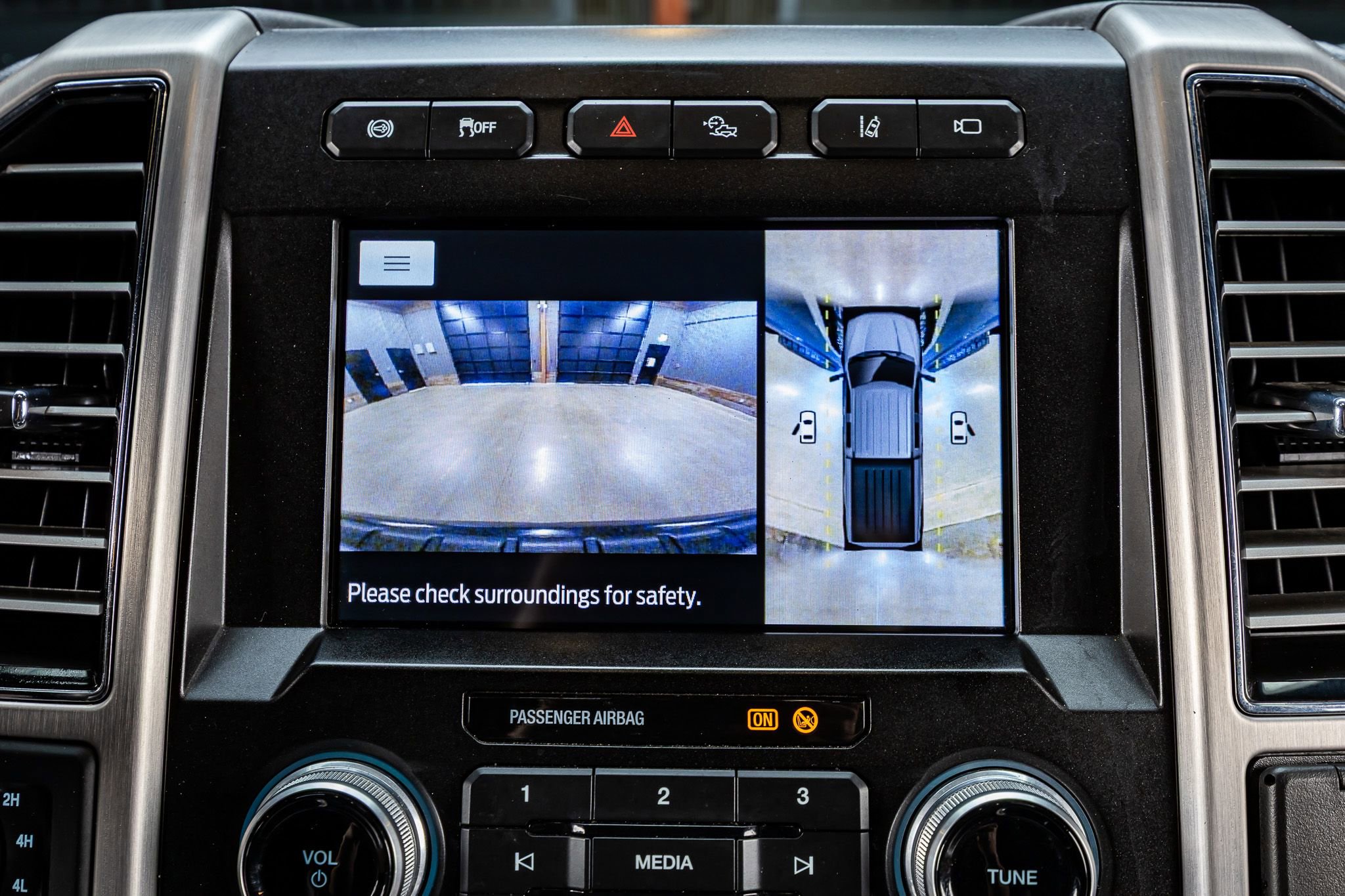 Used 2021 Ford F250 Platinum w/ Tremor Off-Road Package AWD/4WD image 26