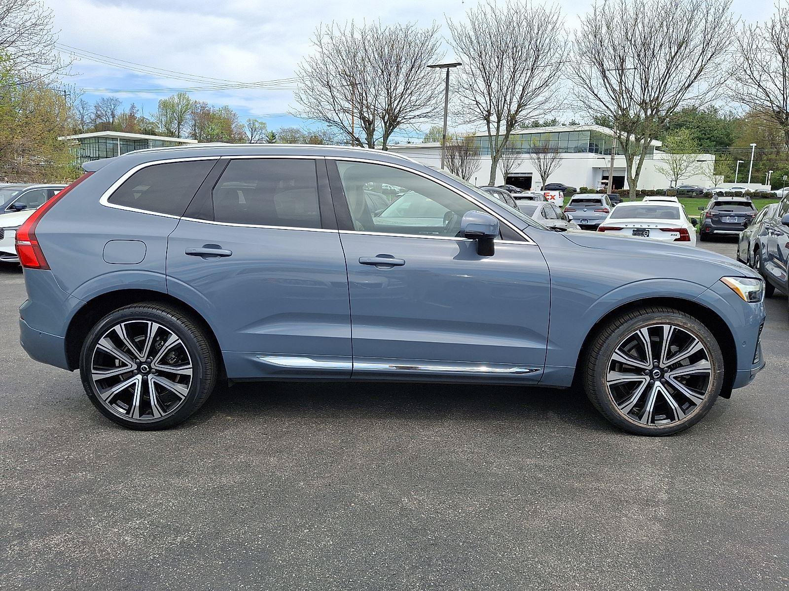 Certified 2023 Volvo XC60 B6 Ultimate w/ Protection Package Premier AWD/4WD image 7