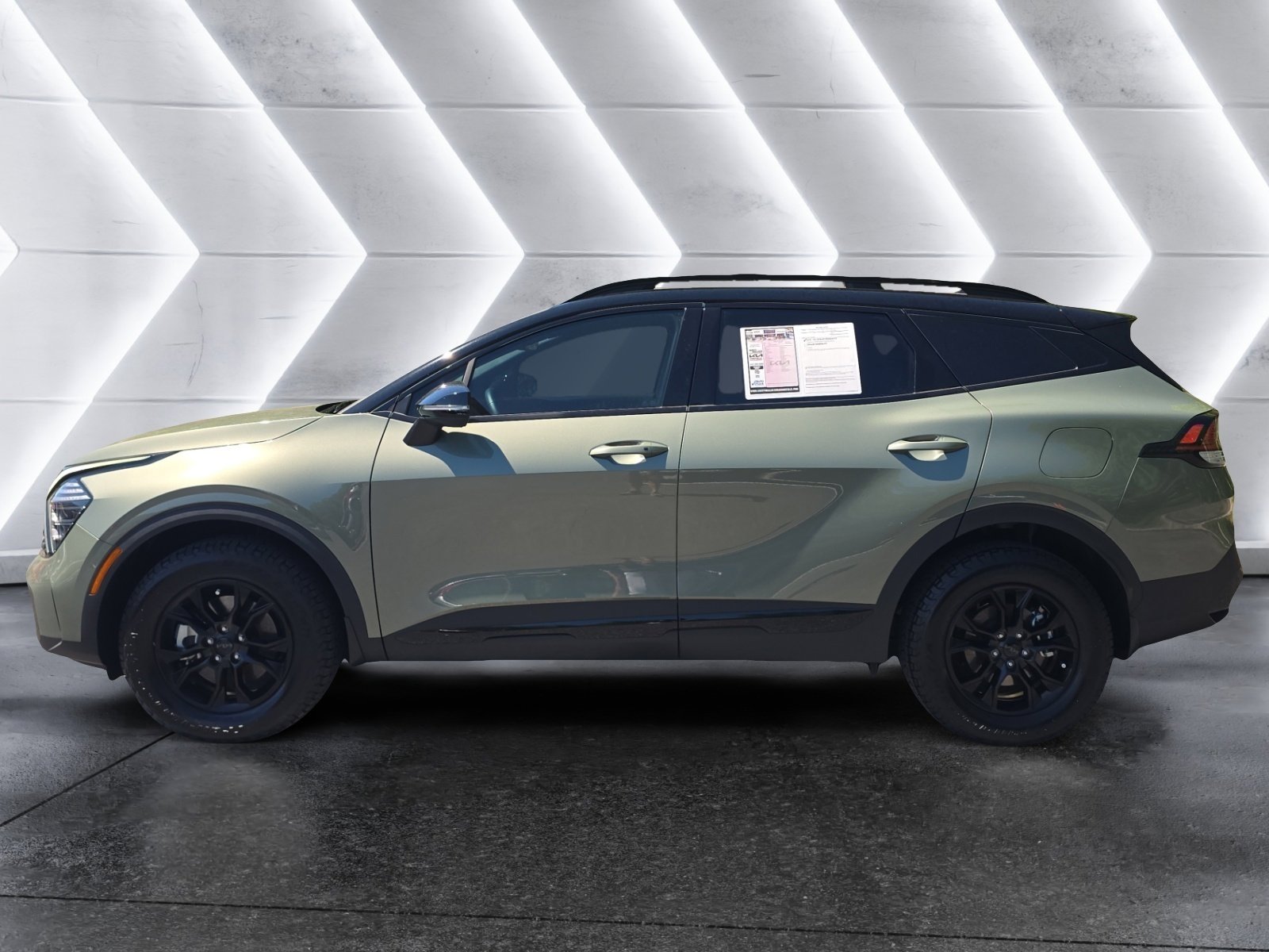 Used 2025 Kia Sportage X-Pro AWD/4WD image 2