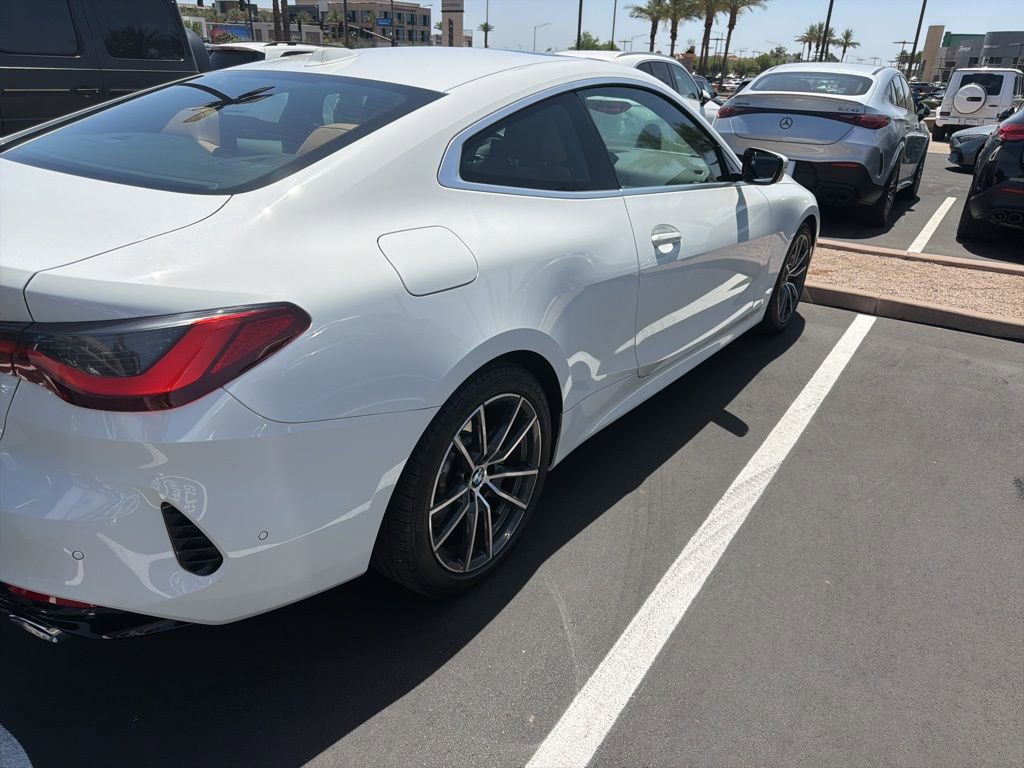 Used 2024 BMW 430i Coupe w/ Premium Package RWD image 4