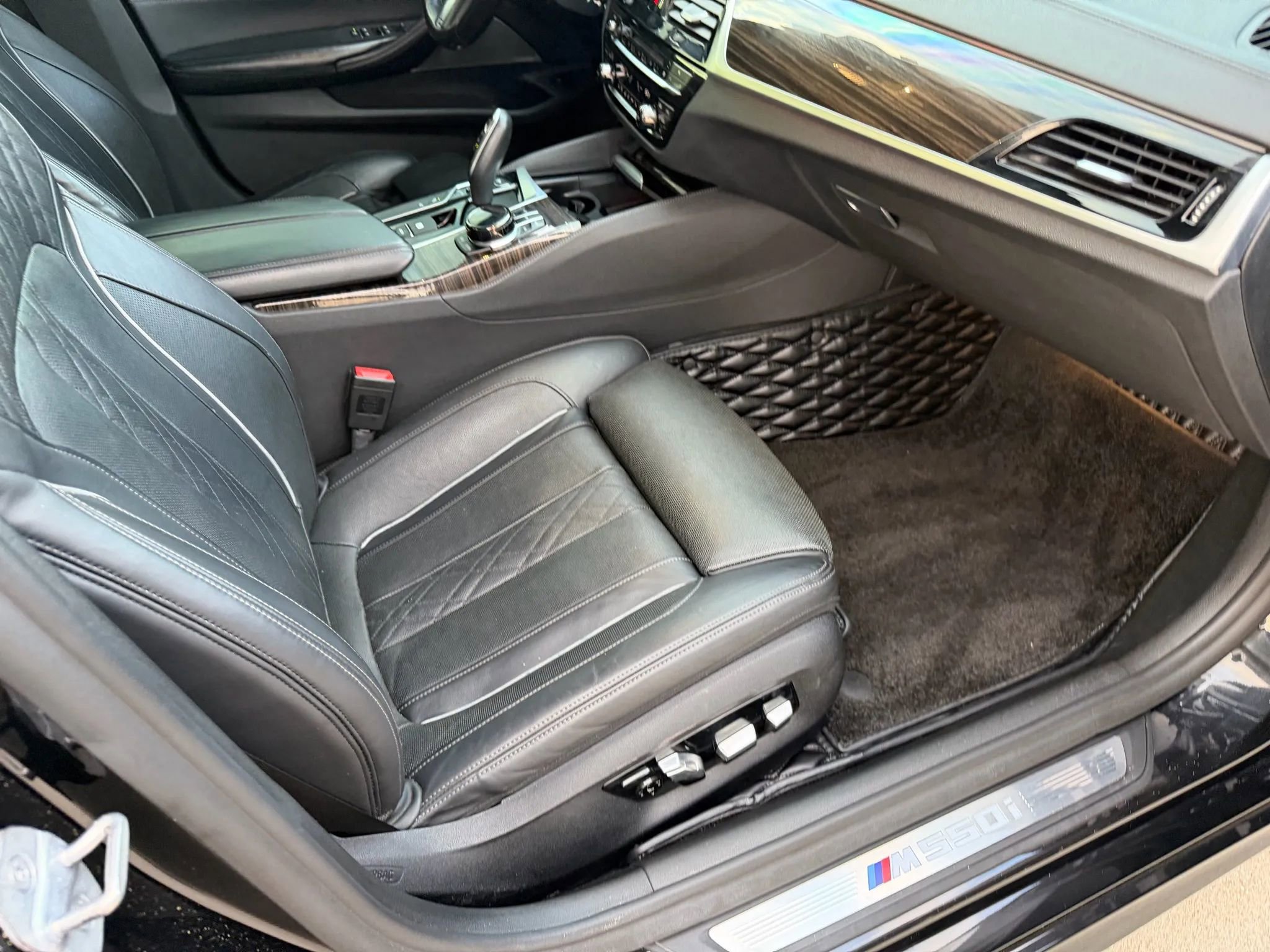 Used 2018 BMW M550i xDrive M550i xDrive Sedan 4D w/ Driving Assistance Package image 71