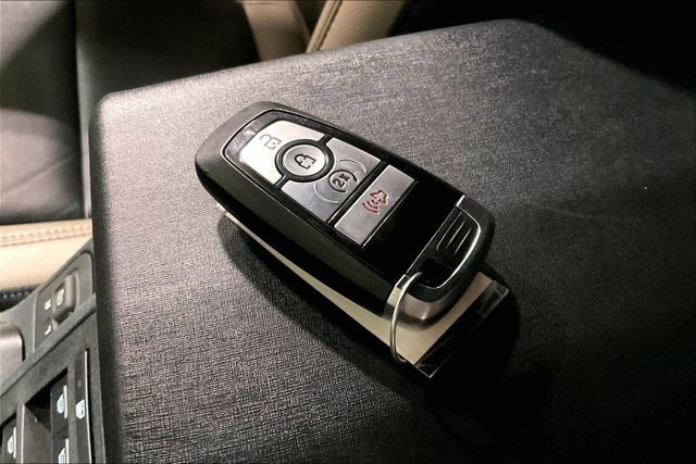 Used 2022 Ford Bronco Wildtrak image 13