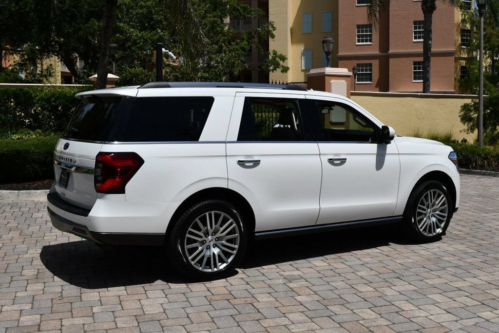 Used 2022 Ford Expedition Limited AWD/4WD image 6