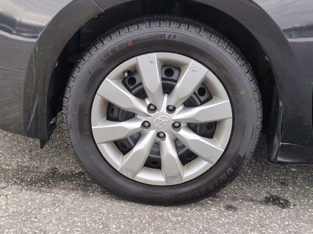 Used 2016 Toyota Corolla LE image 27