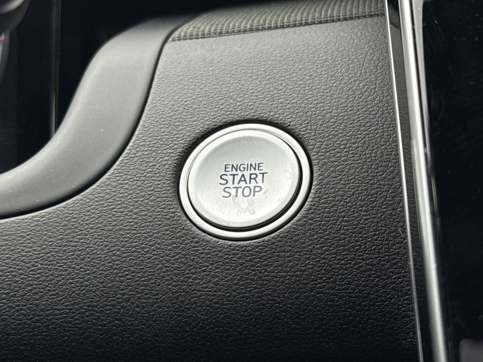 Used 2022 Hyundai Santa Cruz Limited image 14