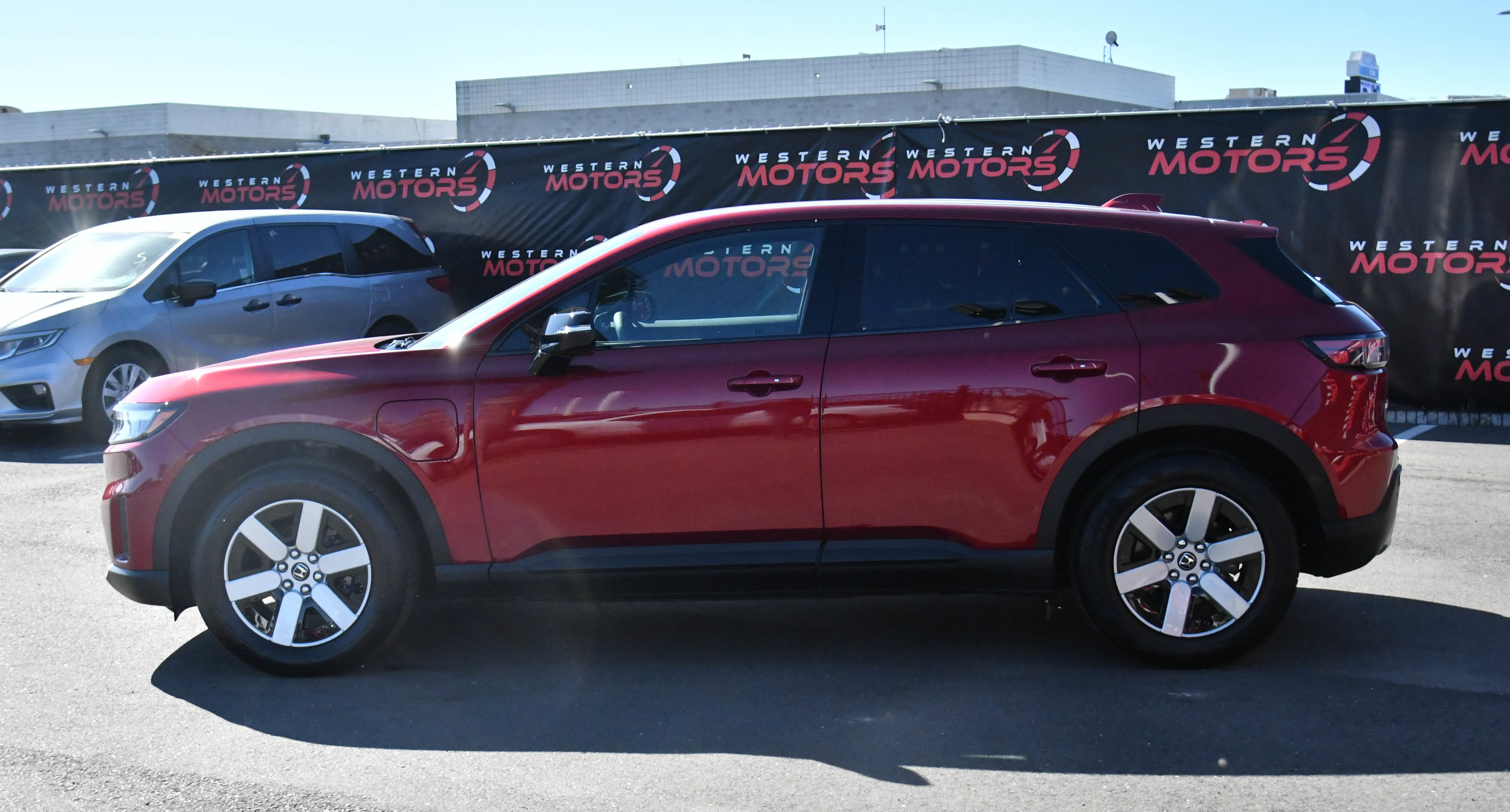 Used 2024 Honda Prologue EX image 4