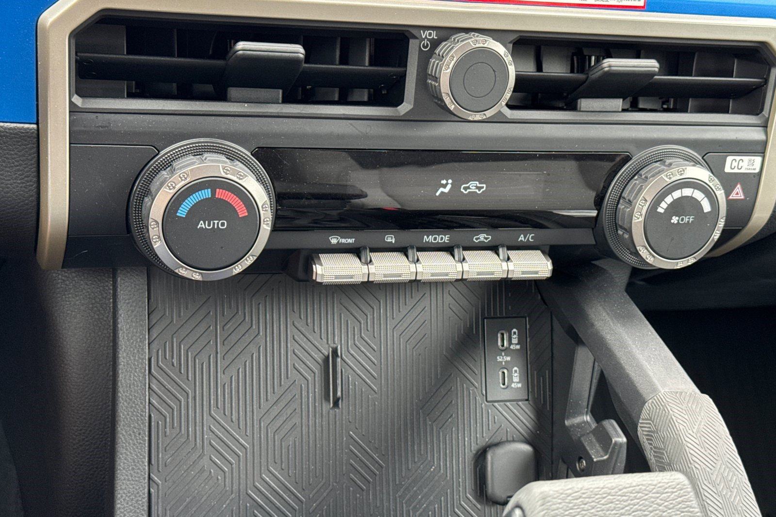 Used 2025 Toyota Tacoma TRD Off-Road image 26