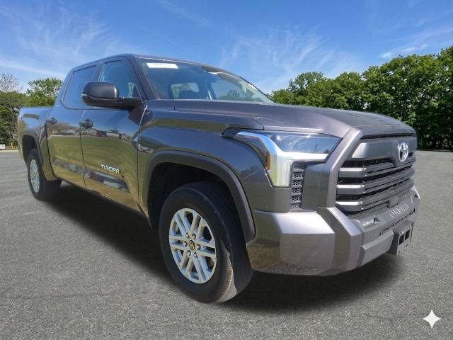 Used 2023 Toyota Tundra SR5 w/ SR5 Convenience Package AWD/4WD image 4