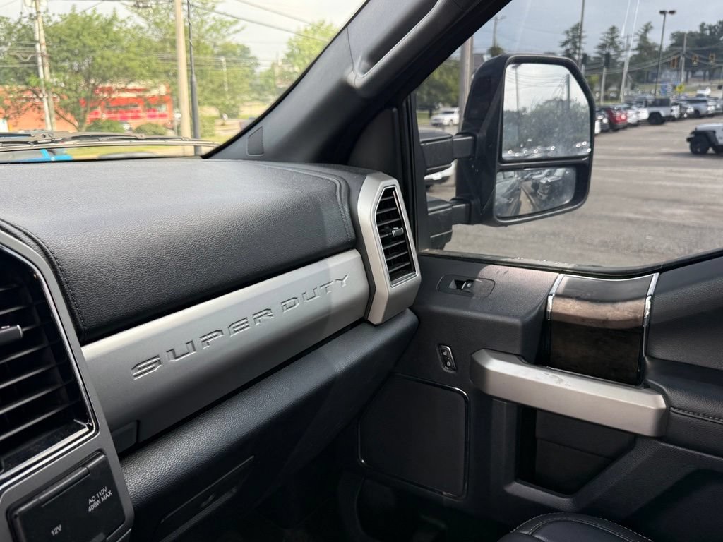Used 2022 Ford F350 Lariat w/ Black Appearance Package AWD/4WD image 23
