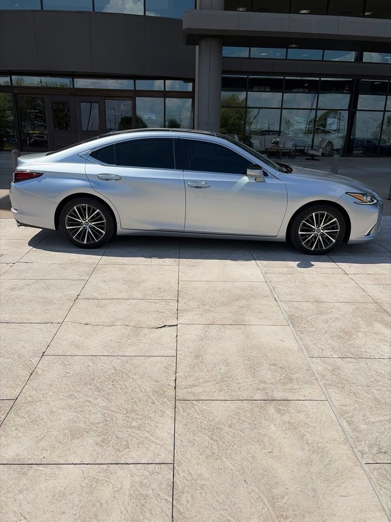Used 2022 Lexus ES 350 w/ Premium Package FWD image 8