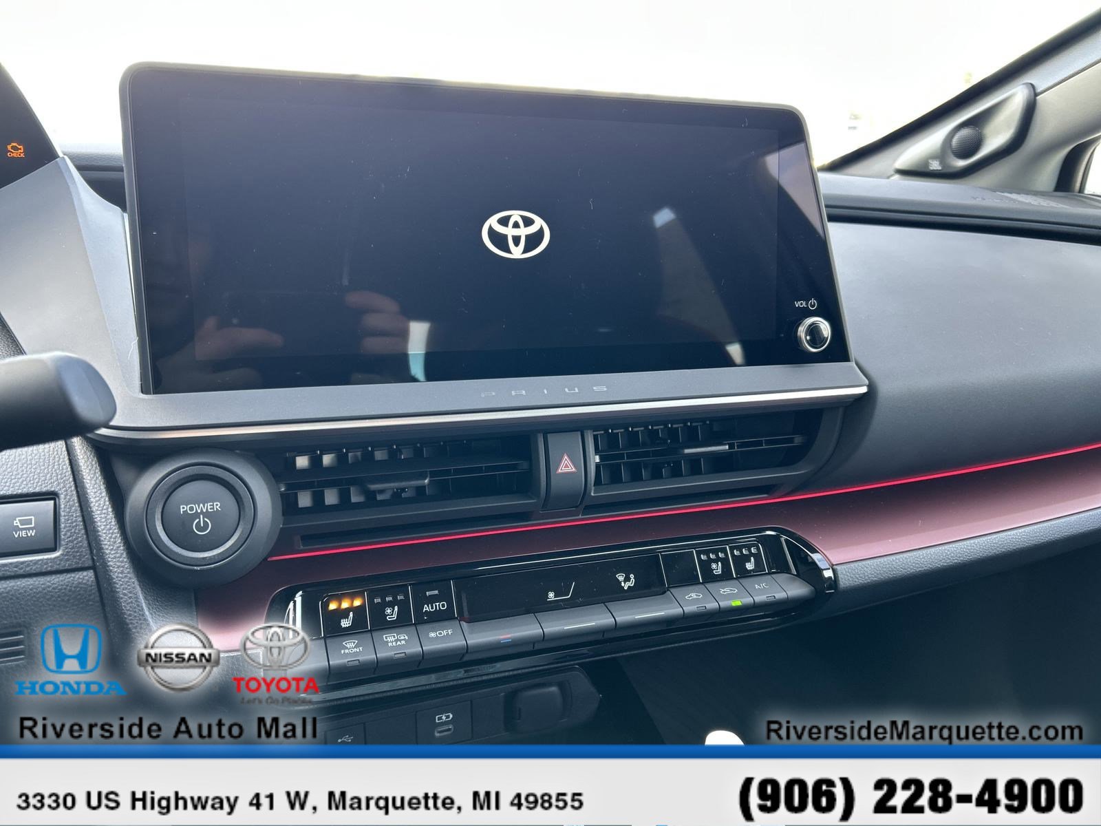 Used 2024 Toyota Prius Prime Premium w/ Advanced Technology Package FWD image 17