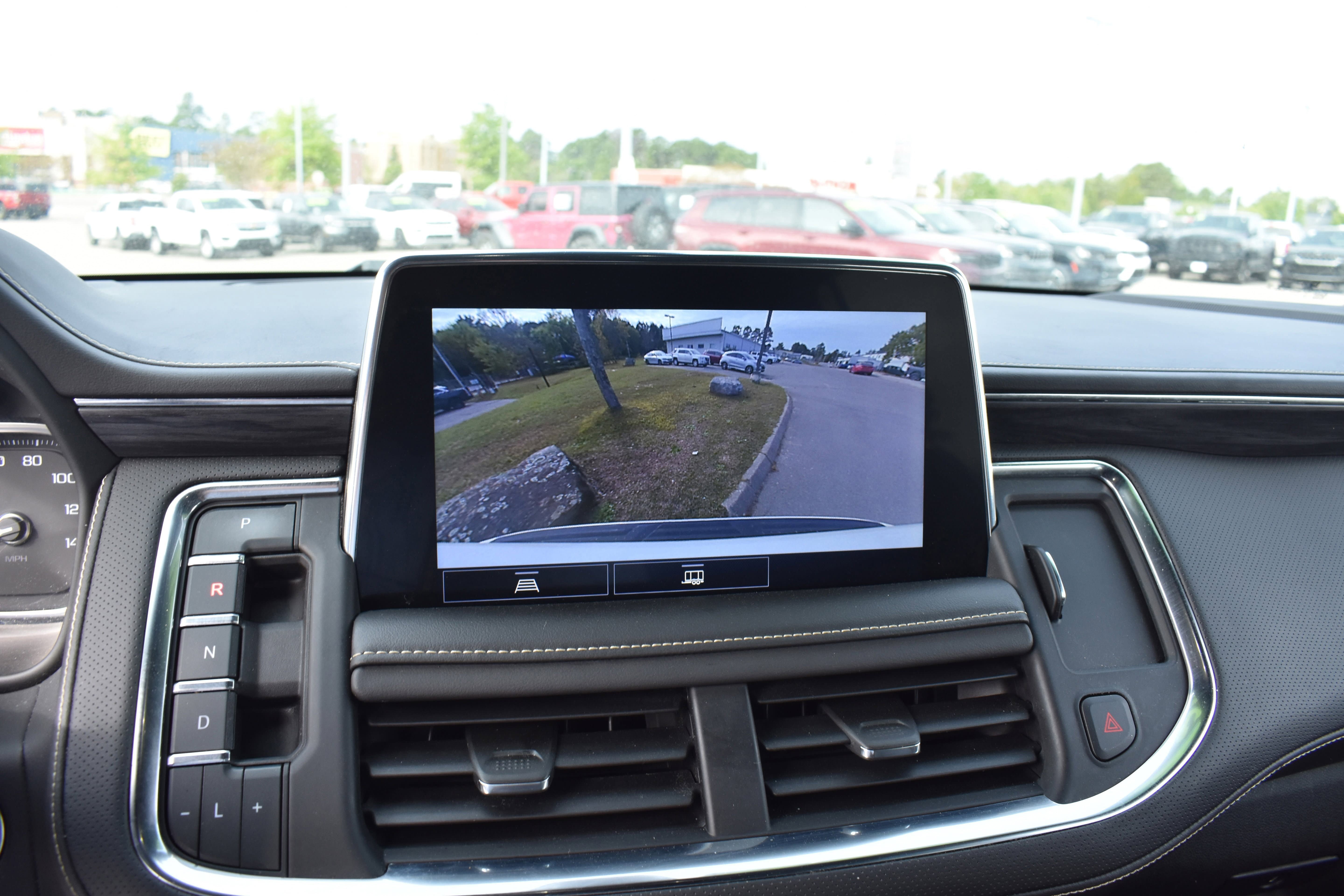 Used 2021 GMC Yukon XL SLT AWD/4WD image 20