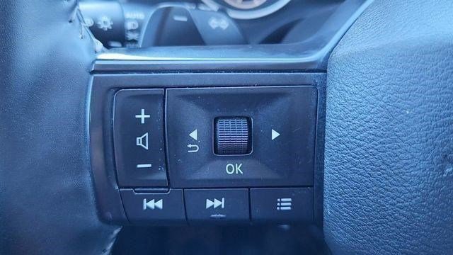 Used 2025 Nissan Rogue SV image 12