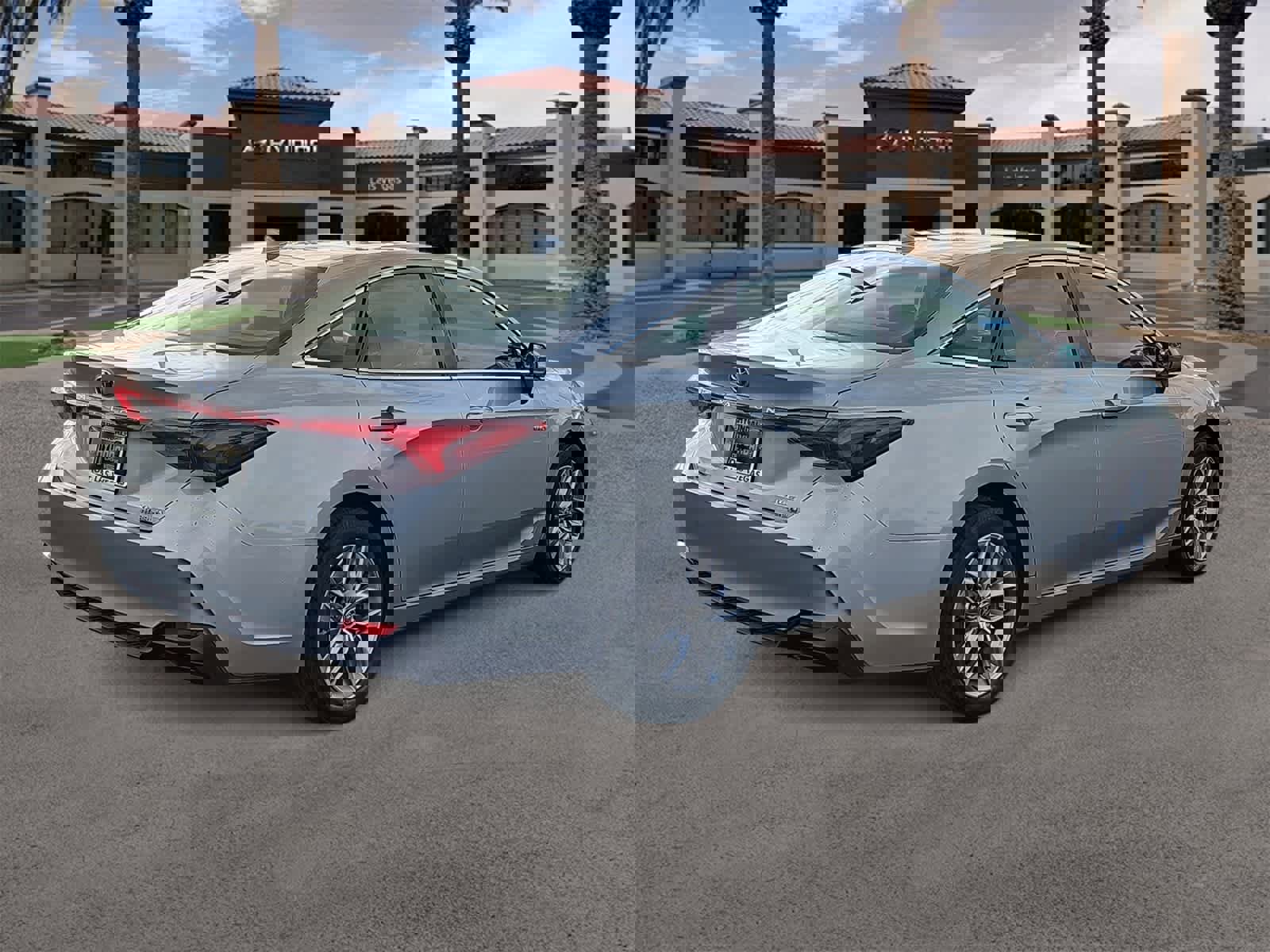 Used 2021 Toyota Avalon XLE w/ Carpet Mat Package (TMS) image 8