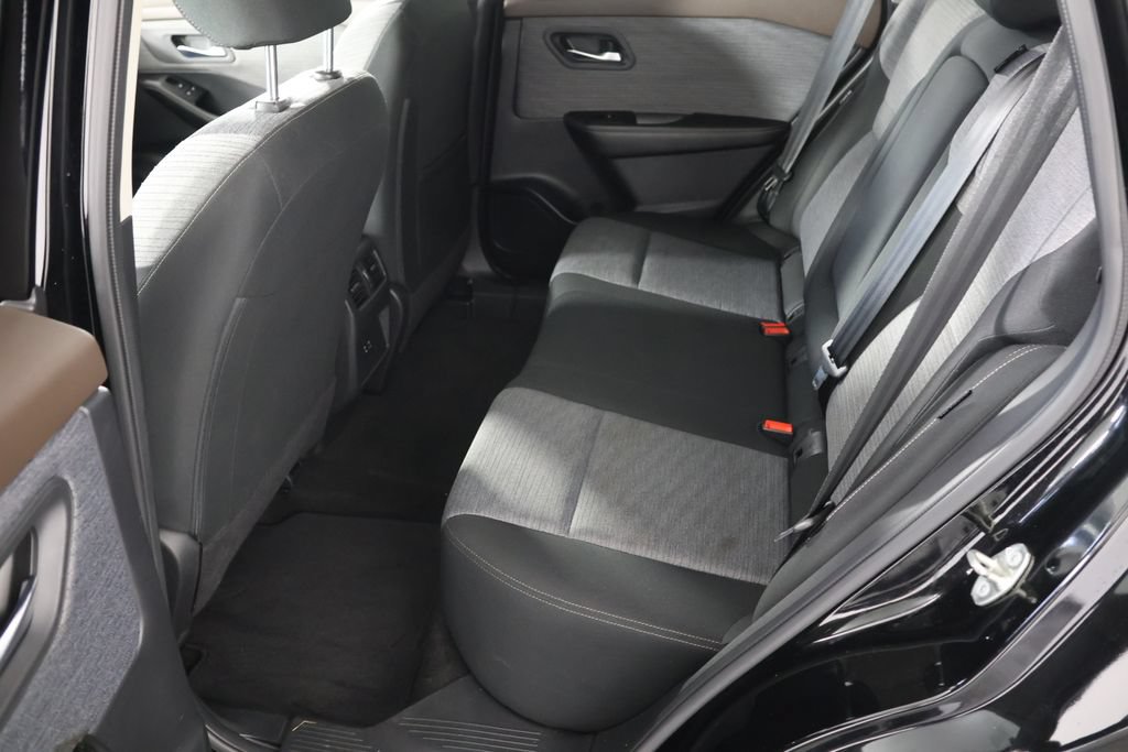 Used 2023 Nissan Rogue SV AWD/4WD image 18