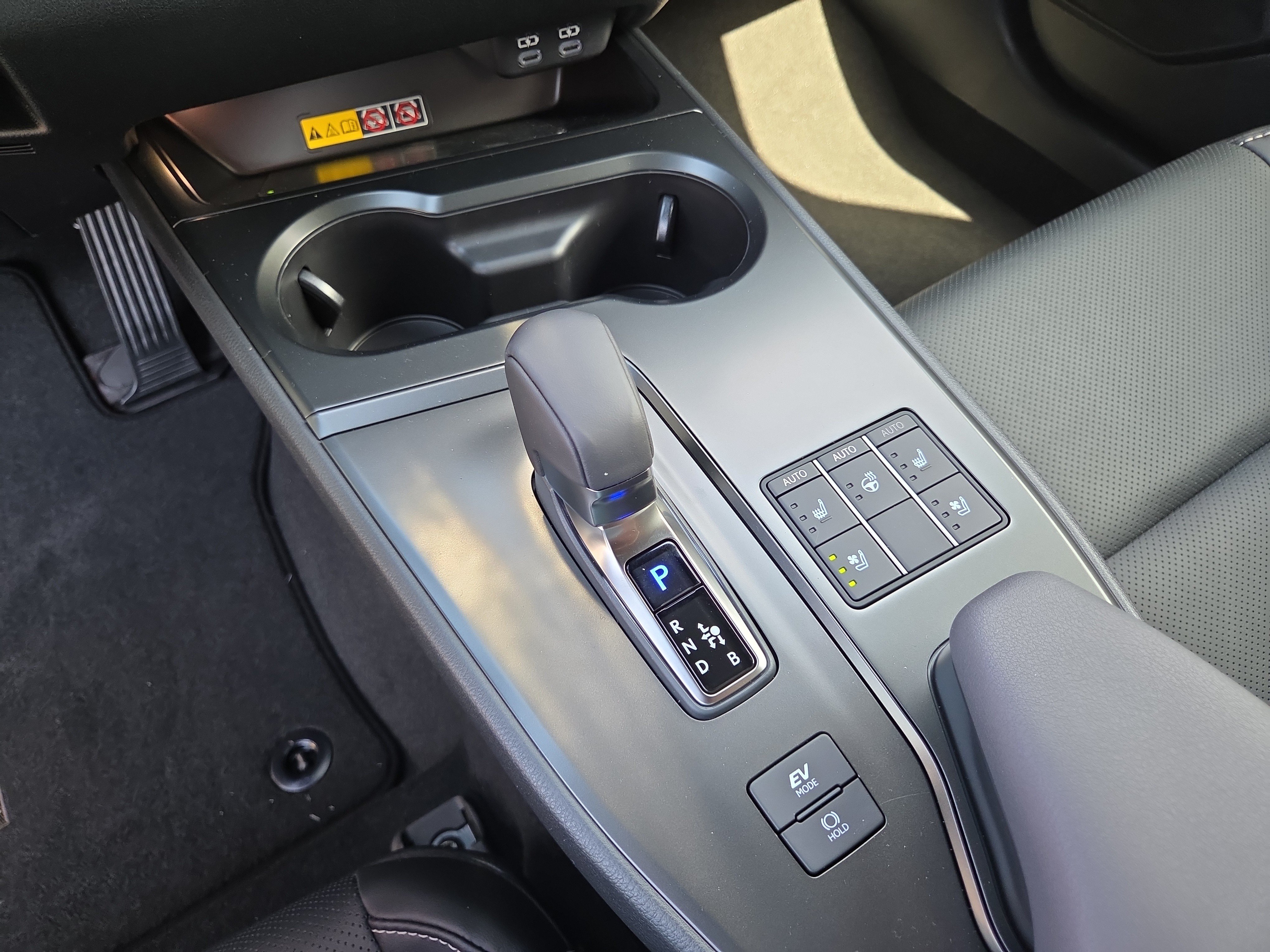 New 2026 Lexus UX 300h AWD image 14