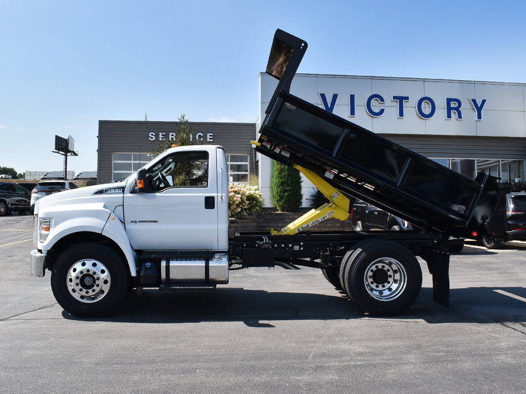 New 2027 Ford F650 2WD Regular Cab Super Duty image 3