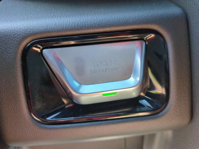 Used 2025 GMC Yukon Elevation w/ Technology Package AWD/4WD image 22