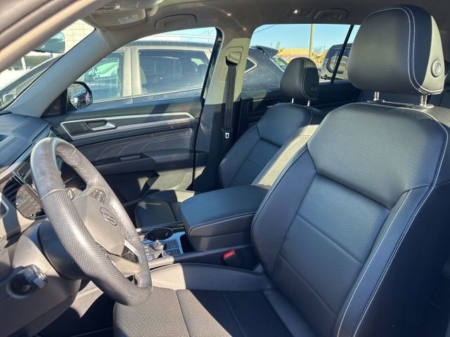 Used 2023 Volkswagen Atlas SEL R-Line image 9